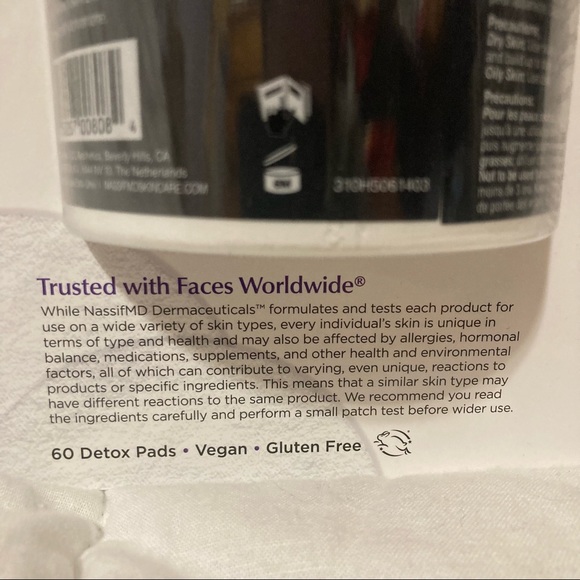 Dr. Nassif MD from Botched on E! Complexion Perfecting Detoxification Pads - Picture 3 of 6